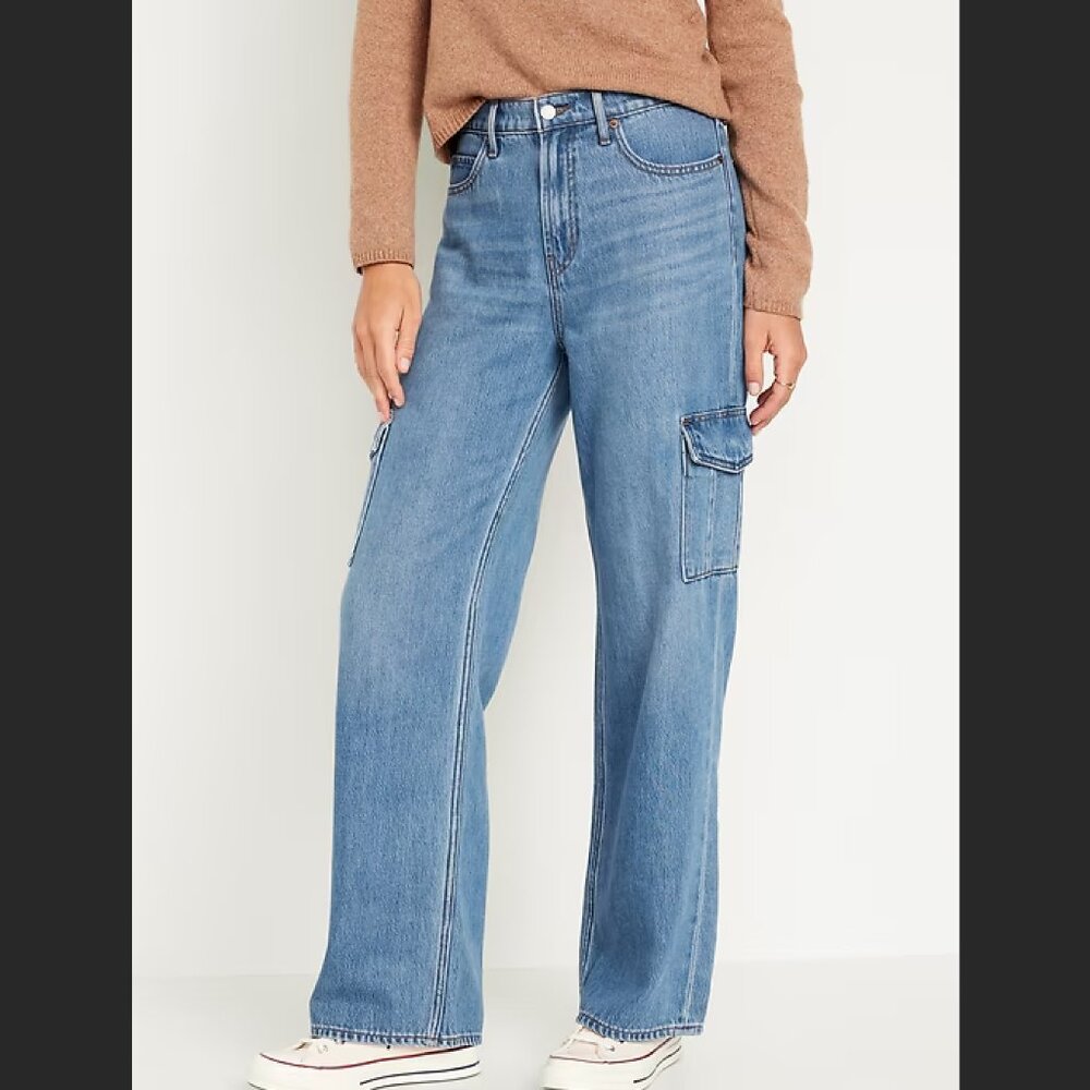 Old Navy Extra High-Waisted Wide-Leg Cargo Jeans